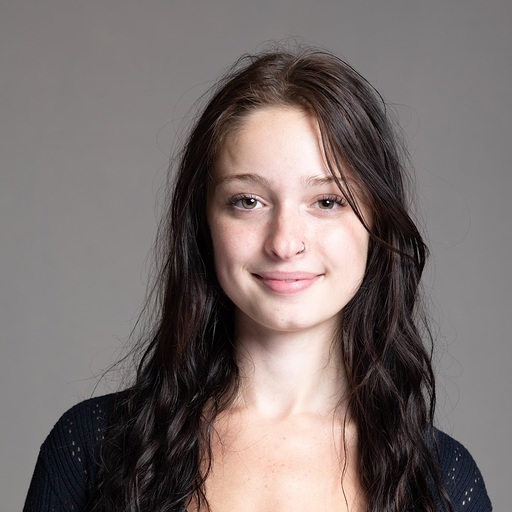 Intern: Ilinca Hirtopanu